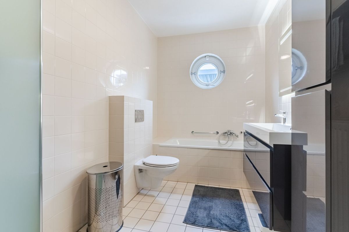 Wethouder van den Eijndenstraat 12 Photo Blur 24