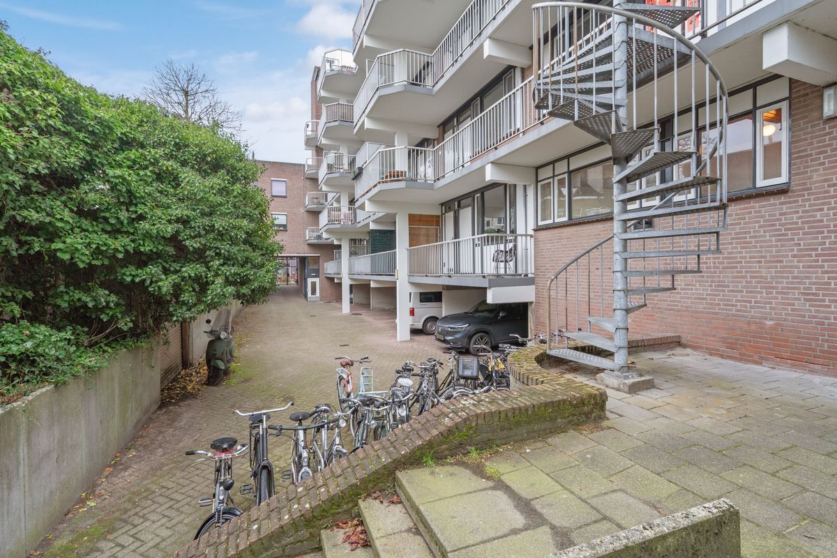 Emmastraat 44 Photo Blur 26