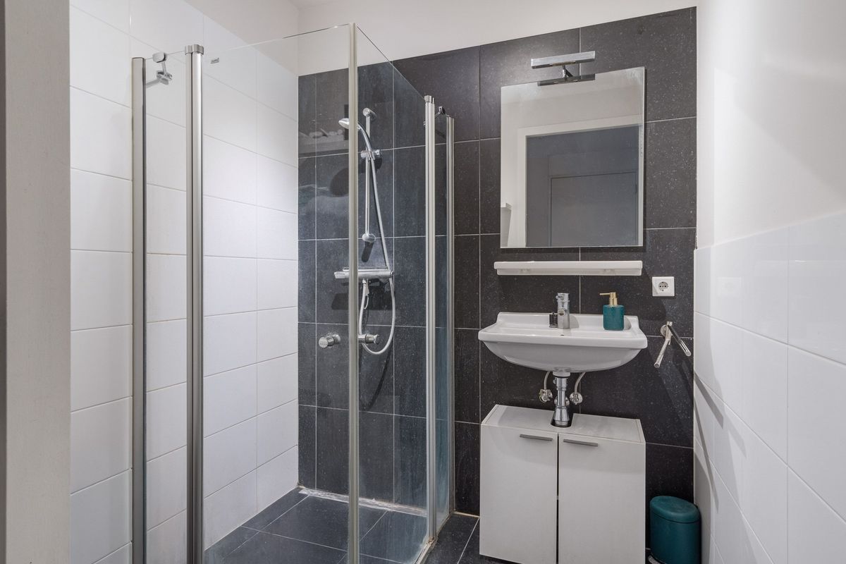 Ginnekenweg 180 - A4 Photo Blur 18