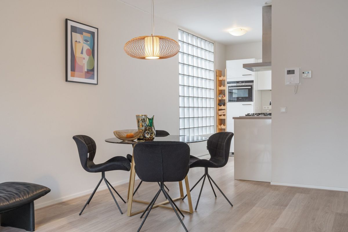 Ginnekenweg 180 - A4 Photo Blur 14