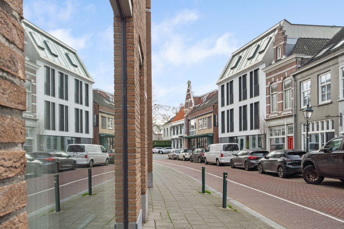 Ginnekenweg 180 - A4 Photo Blur 28