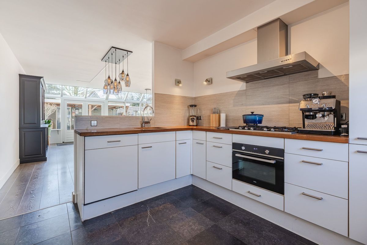 Oudstraat 8 Photo Blur 2