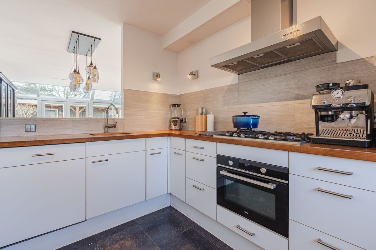 Oudstraat 8 Photo Blur 14