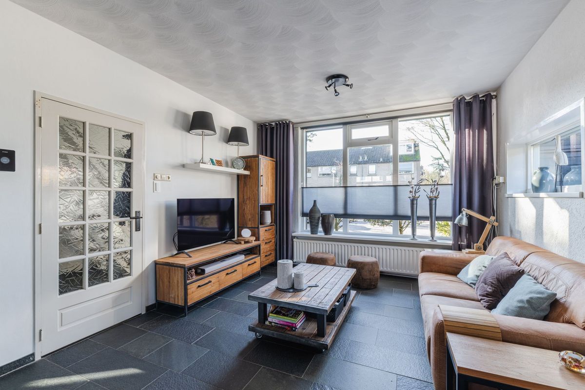 van Bossehof 20 Photo Blur 10