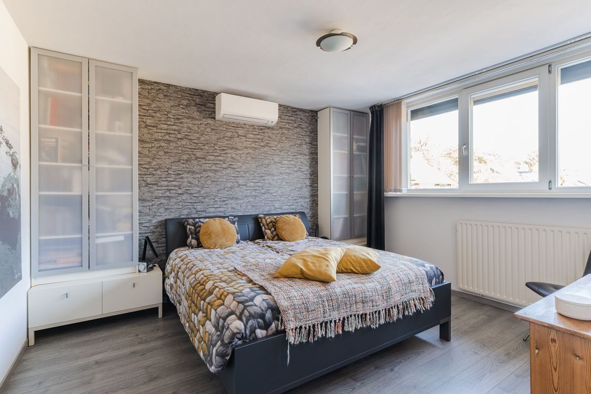 van Bossehof 20 Photo Blur 26