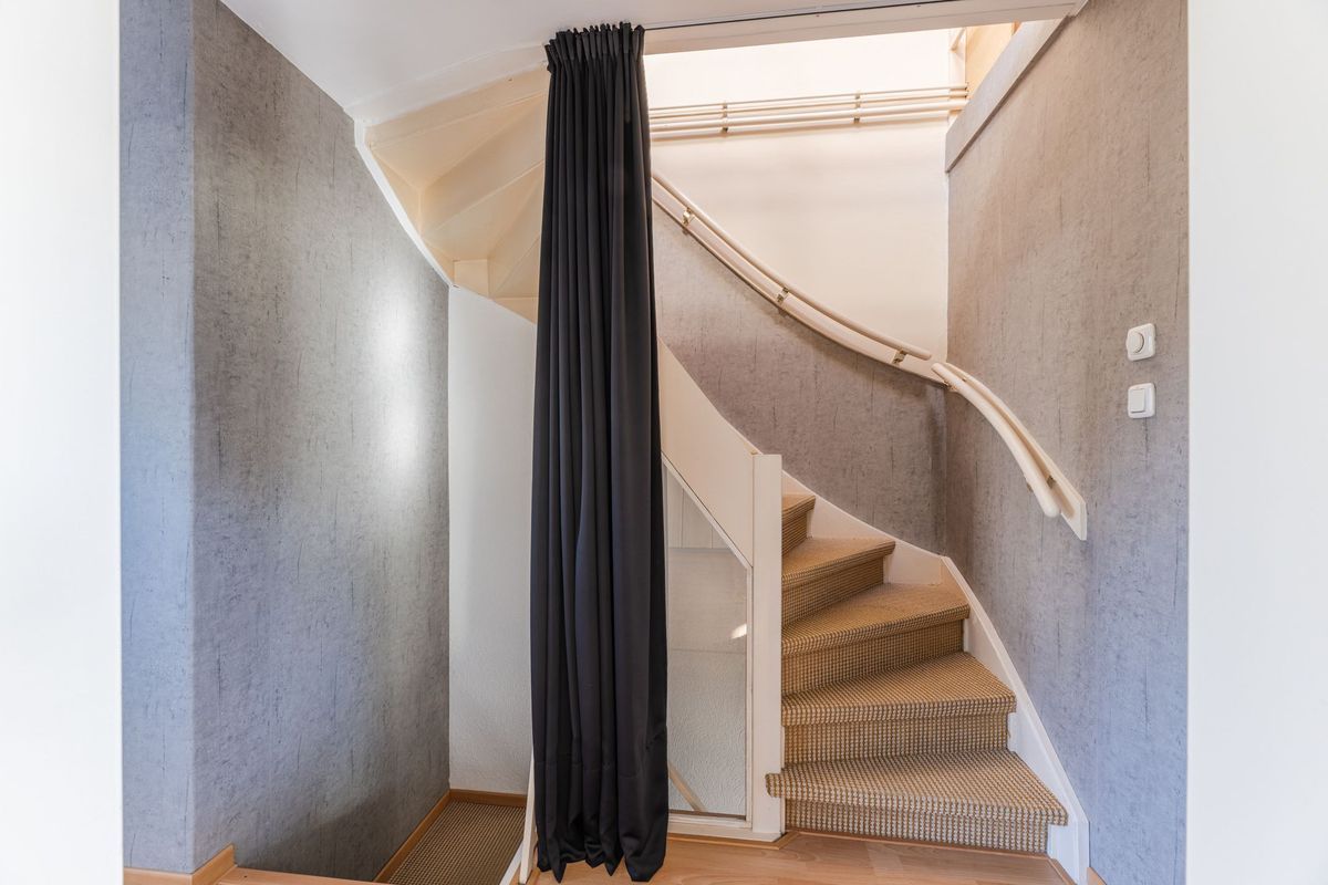 van Bossehof 20 Photo Blur 25