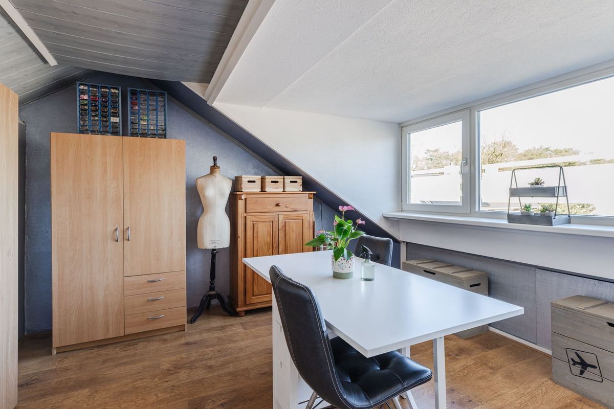 van Bossehof 20 Photo Blur 38