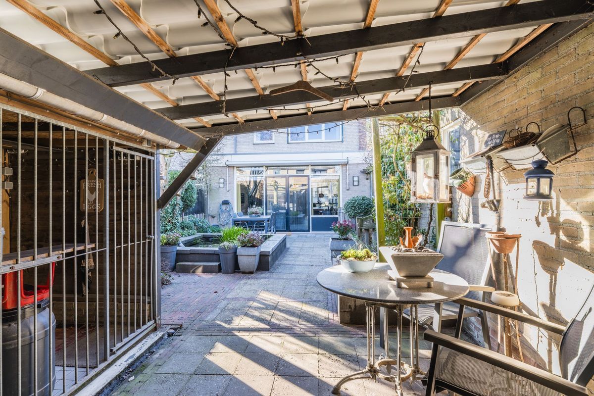 van Bossehof 20 Photo Blur 22