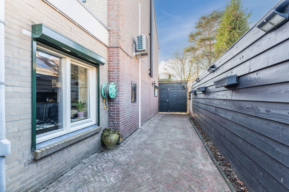 van Bossehof 20 Photo Blur 24