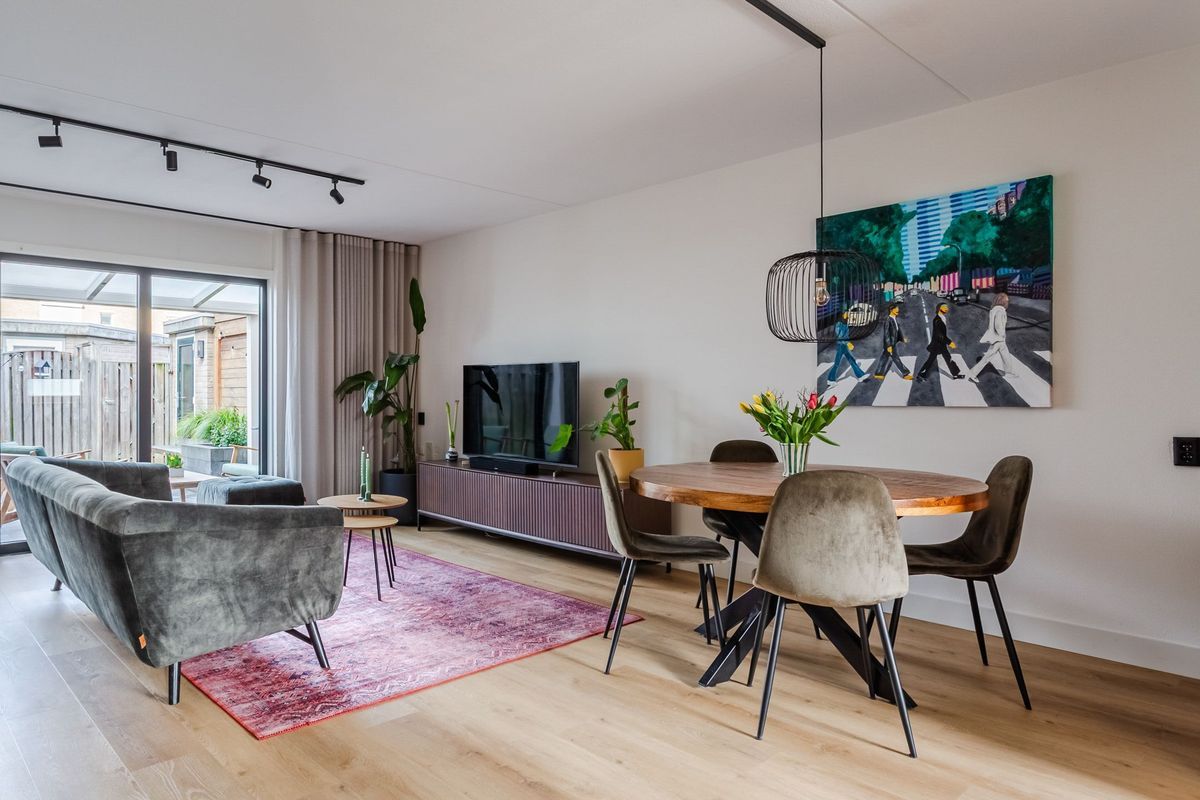 De Burght 55 Photo Blur 10