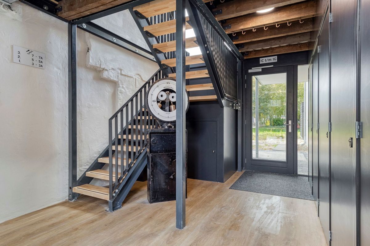 Loft (Bouwnr. A3) Photo Blur 12