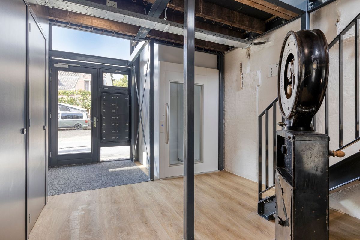 Loft (Bouwnr. A3) Photo Blur 11