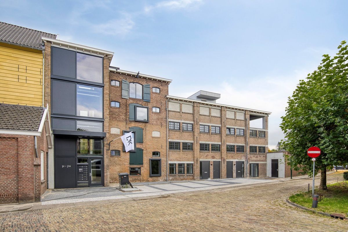 Loft (Bouwnr. A4) Photo Blur 4