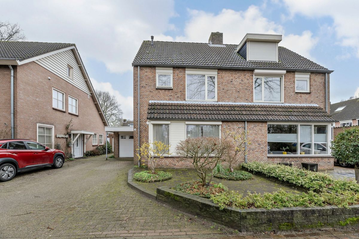 Biezelaar 4 Photo Blur 32