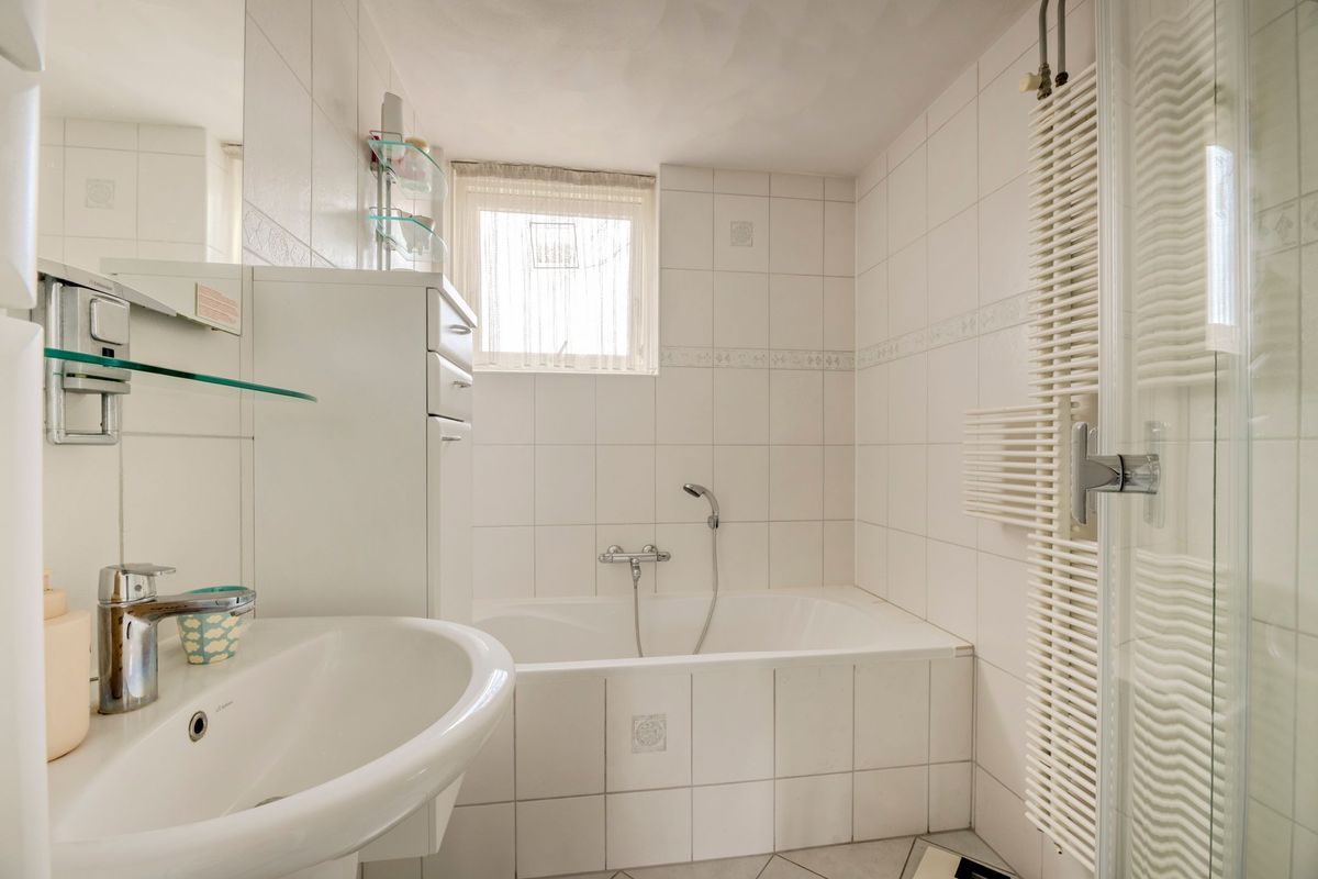 Biezelaar 4 Photo Blur 25