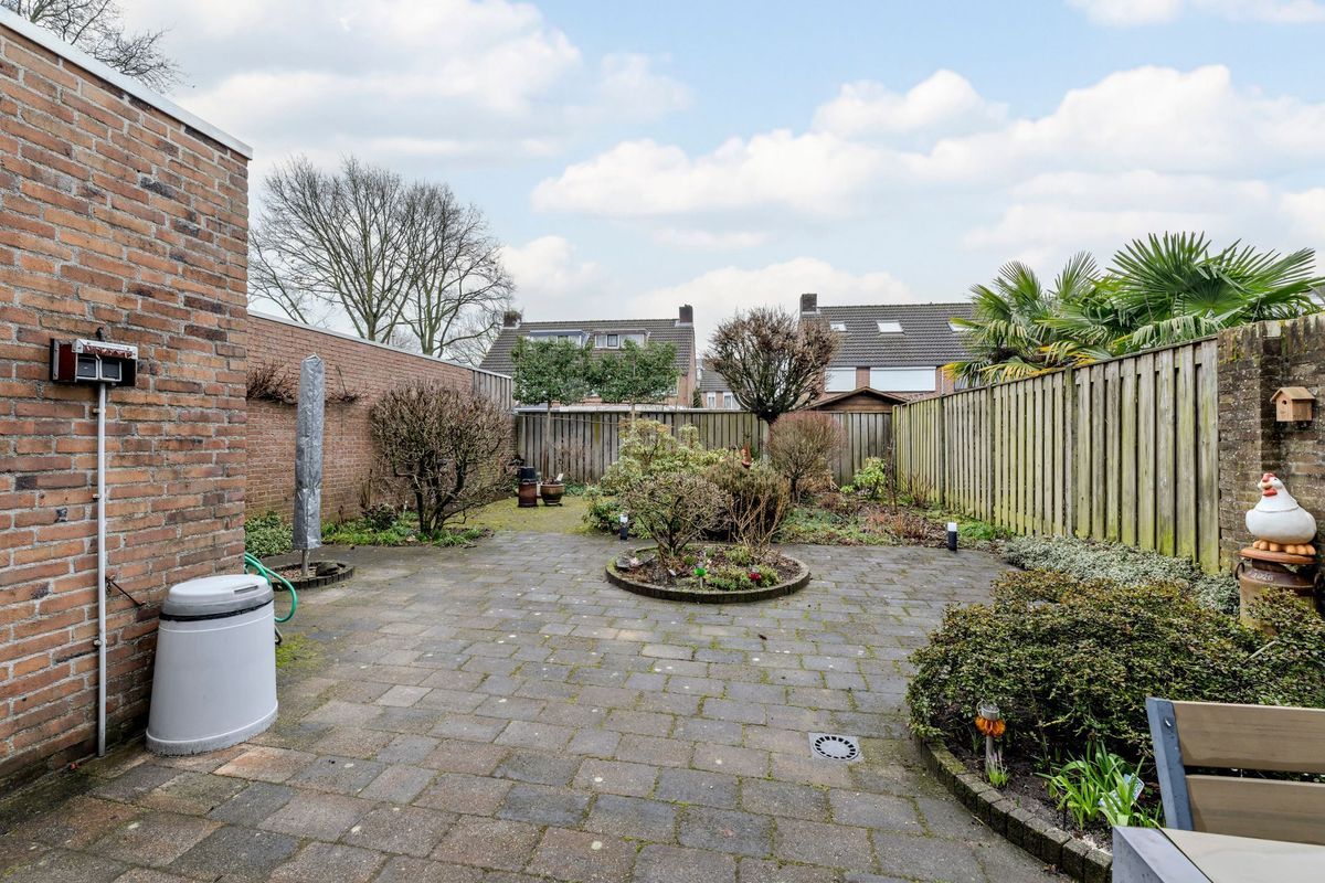 Biezelaar 4 Photo Blur 15