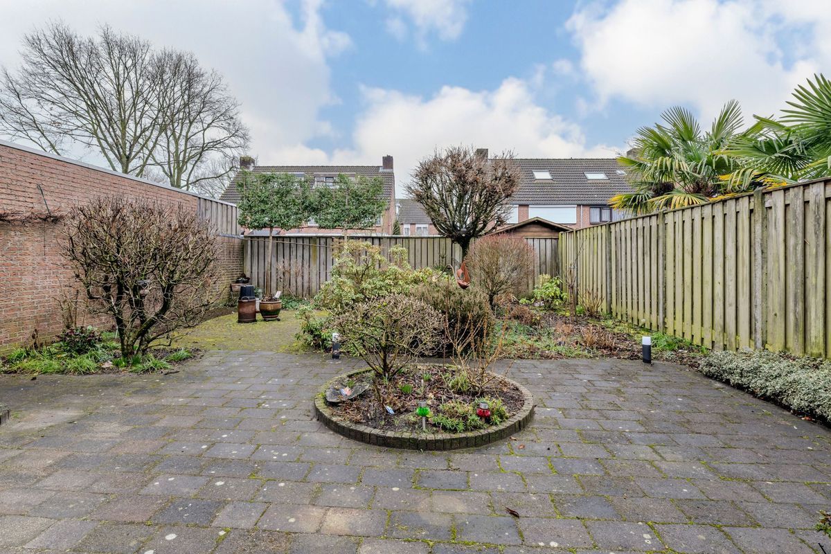 Biezelaar 4 Photo Blur 16