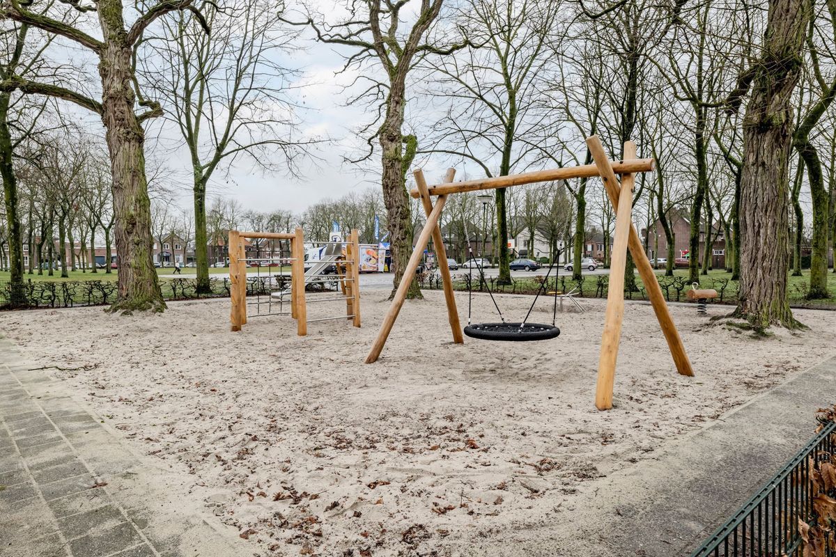 Biezelaar 4 Photo Blur 34