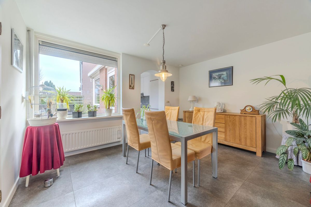 Margrietstraat 2 - B Photo Blur 11