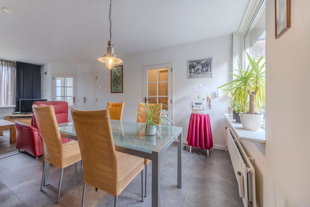 Margrietstraat 2 - B Photo Blur 13