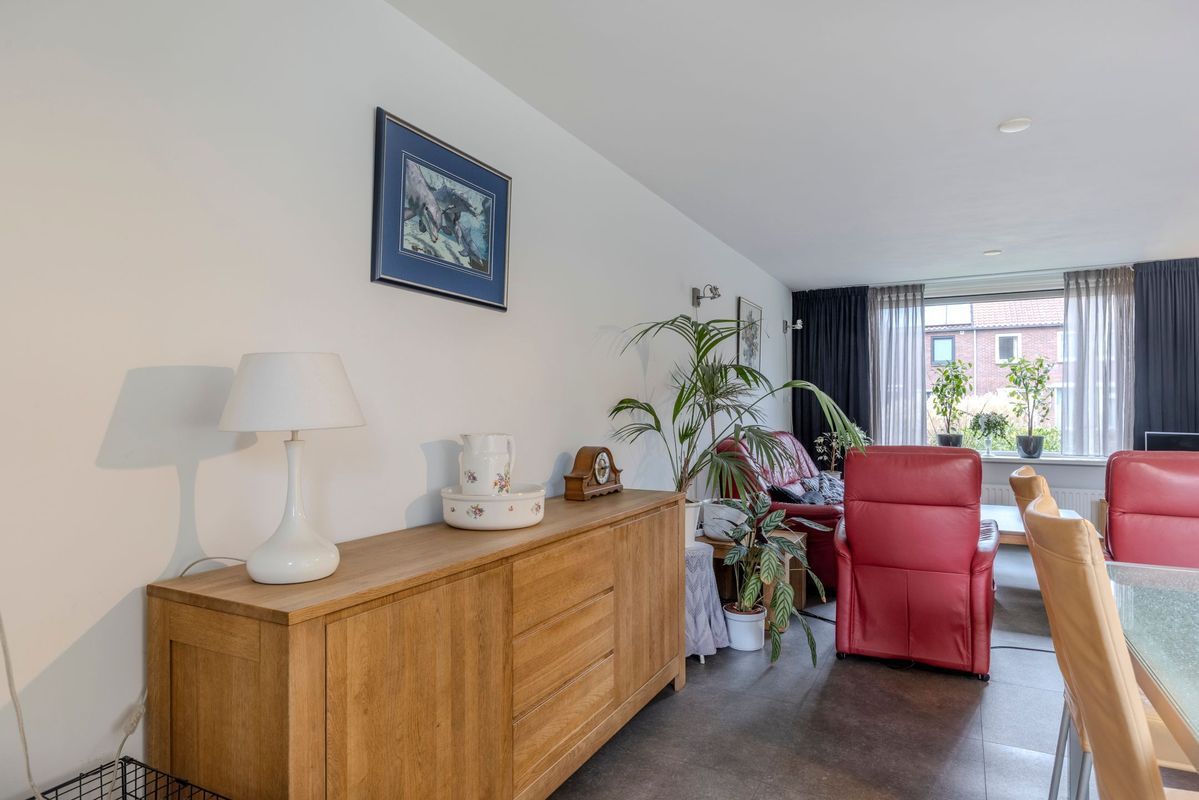 Margrietstraat 2 - B Photo Blur 15