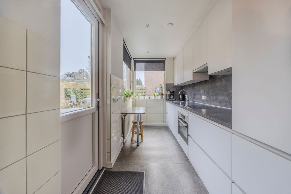 Margrietstraat 2 - B Photo Blur 16