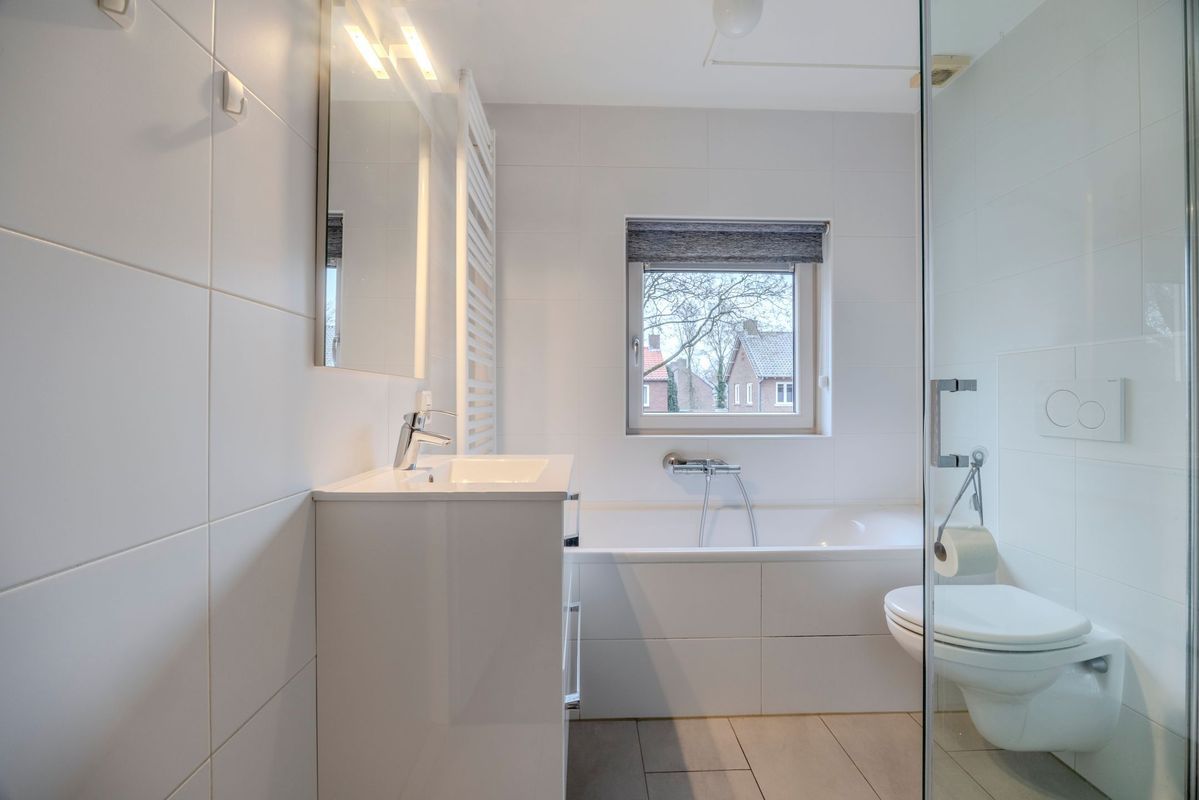 Margrietstraat 2 - B Photo Blur 32