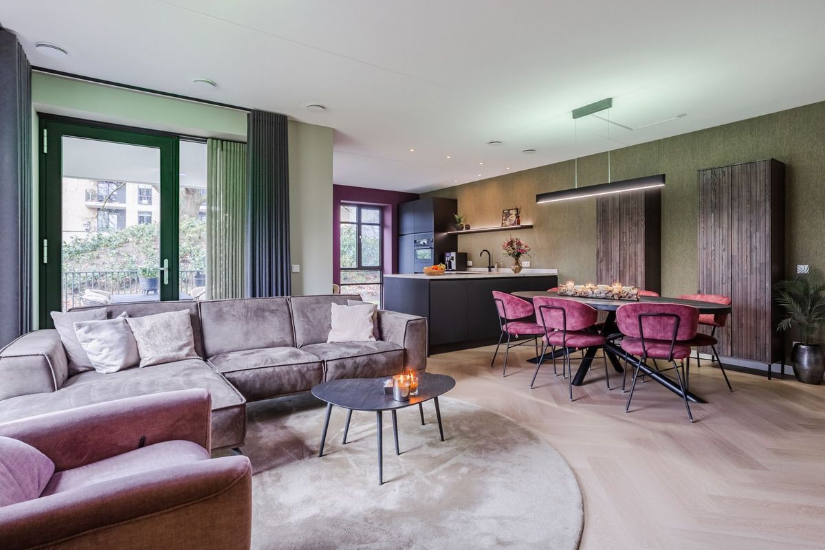 Jonkheer 49 Photo Blur 18