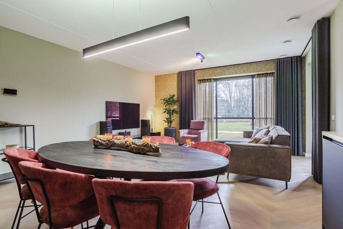 Jonkheer 49 Photo Blur 23