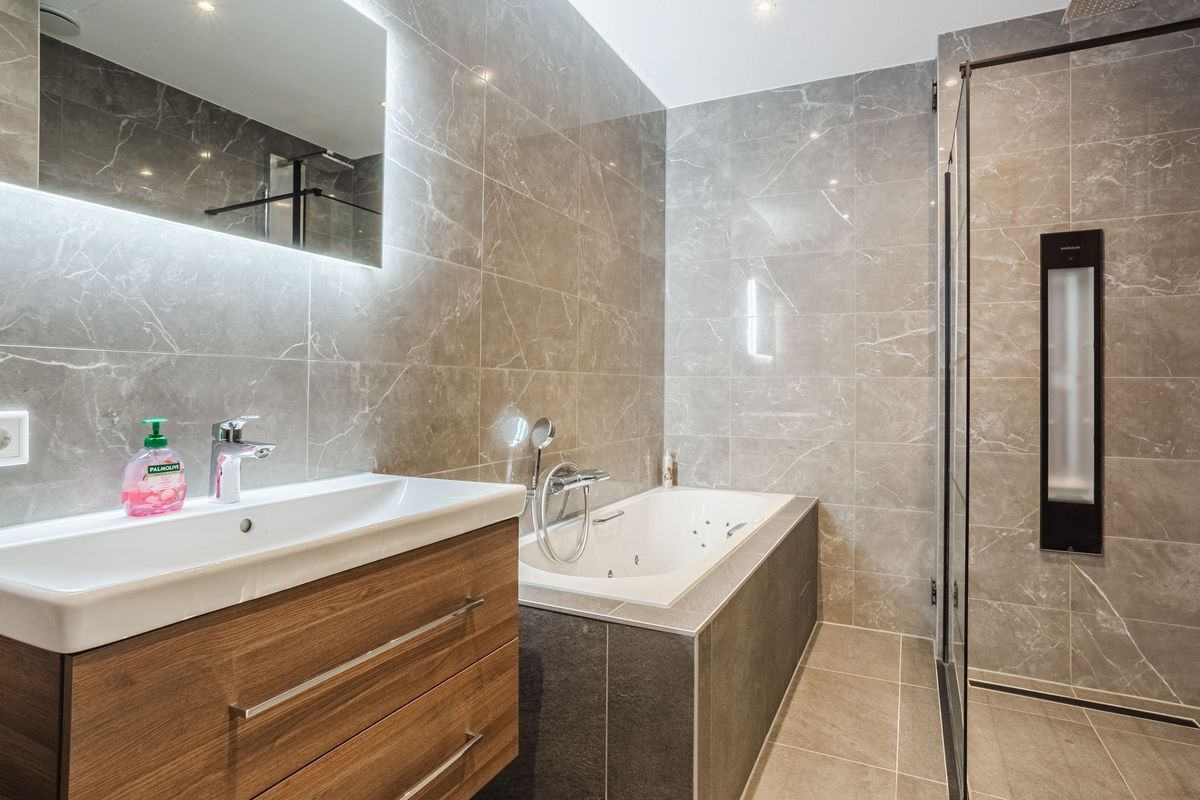 Jonkheer 49 Photo Blur 40