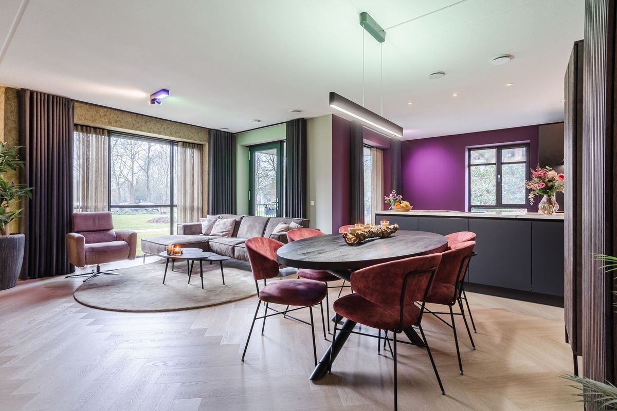 Jonkheer 49 Photo Blur 1