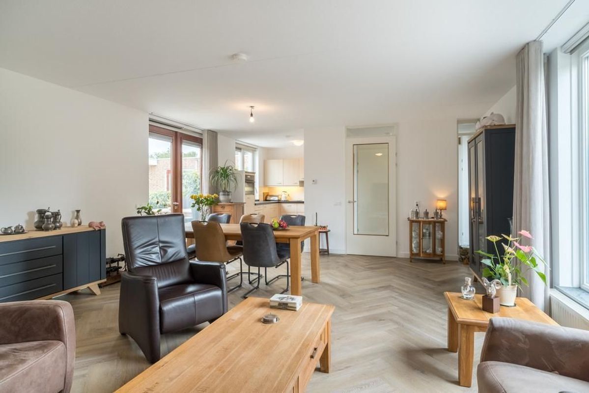 Wethouder van den Eijndenstraat 12 Photo Blur 3