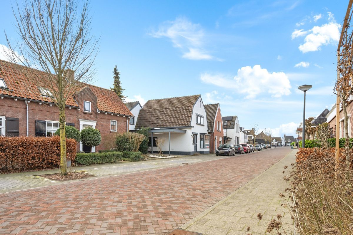 Anneville-laan 24 Photo Blur 35