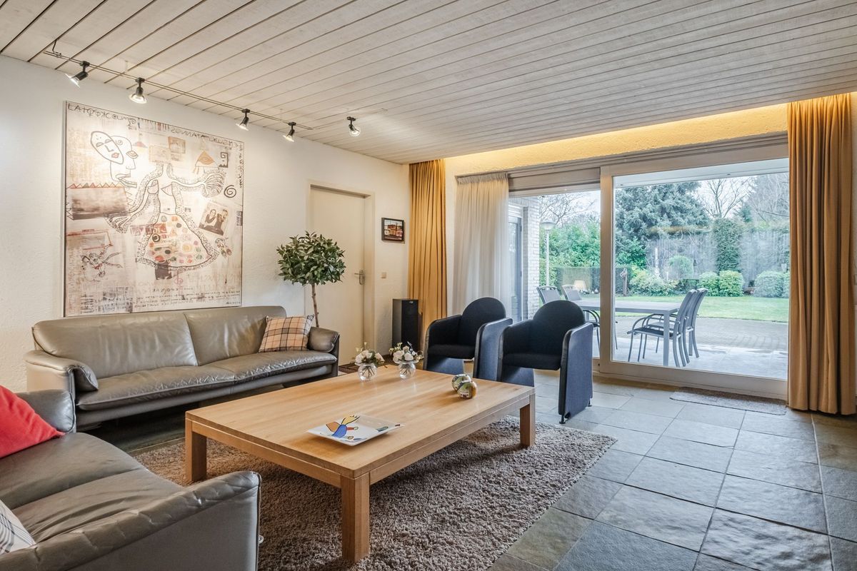 Nimrodel 17 Photo Blur 9