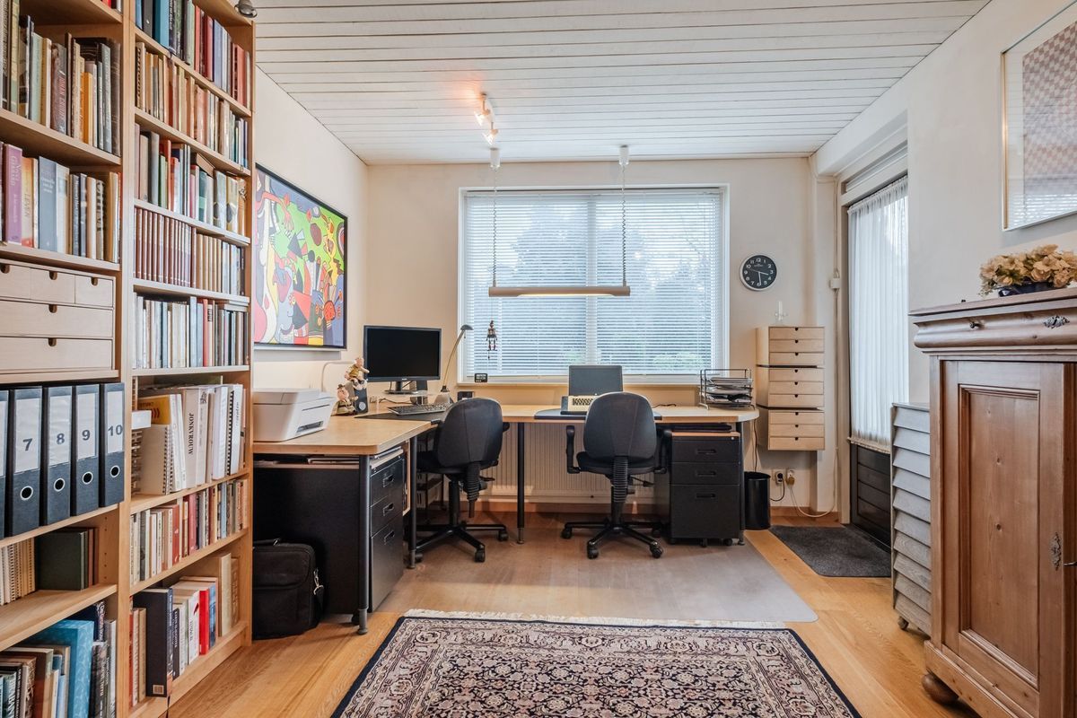 Nimrodel 17 Photo Blur 18