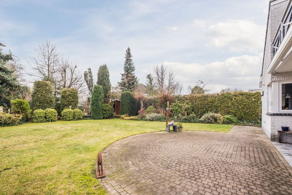 Nimrodel 17 Photo Blur 42