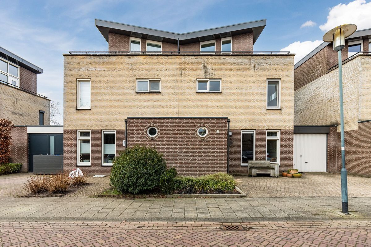 Johanna Naberstraat 9 Photo Blur 45