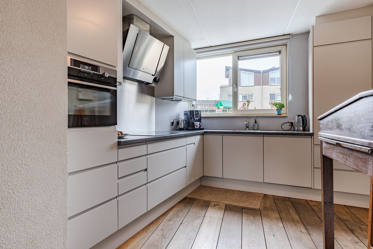 Johanna Naberstraat 9 Photo Blur 3