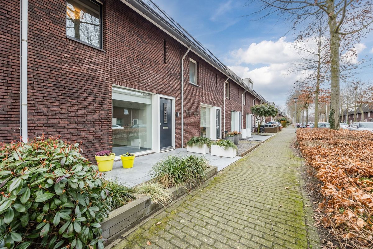 Roodeschoolstraat 105 Photo Blur 32