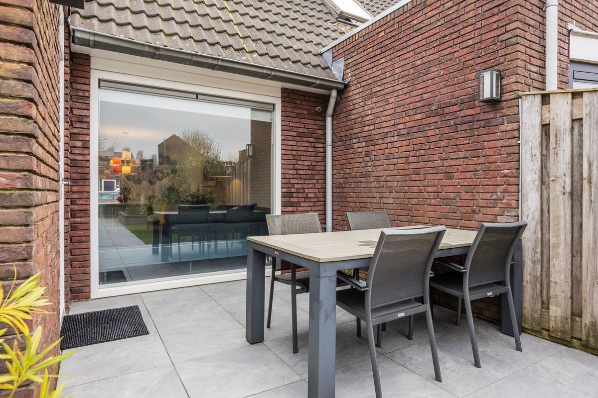 Roodeschoolstraat 105 Photo Blur 26