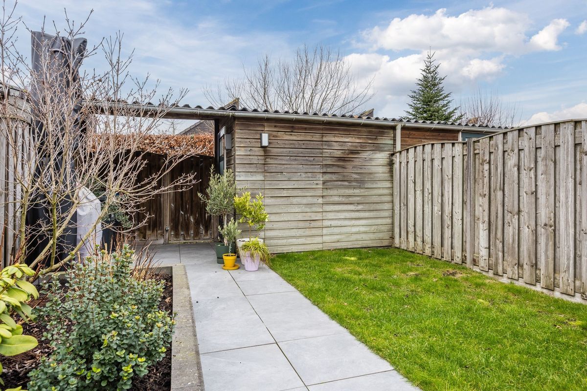 Roodeschoolstraat 105 Photo Blur 25