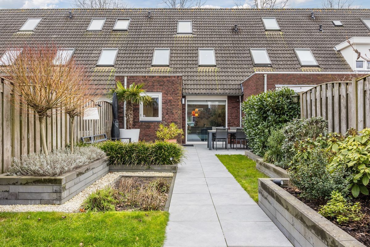 Roodeschoolstraat 105 Photo Blur 23