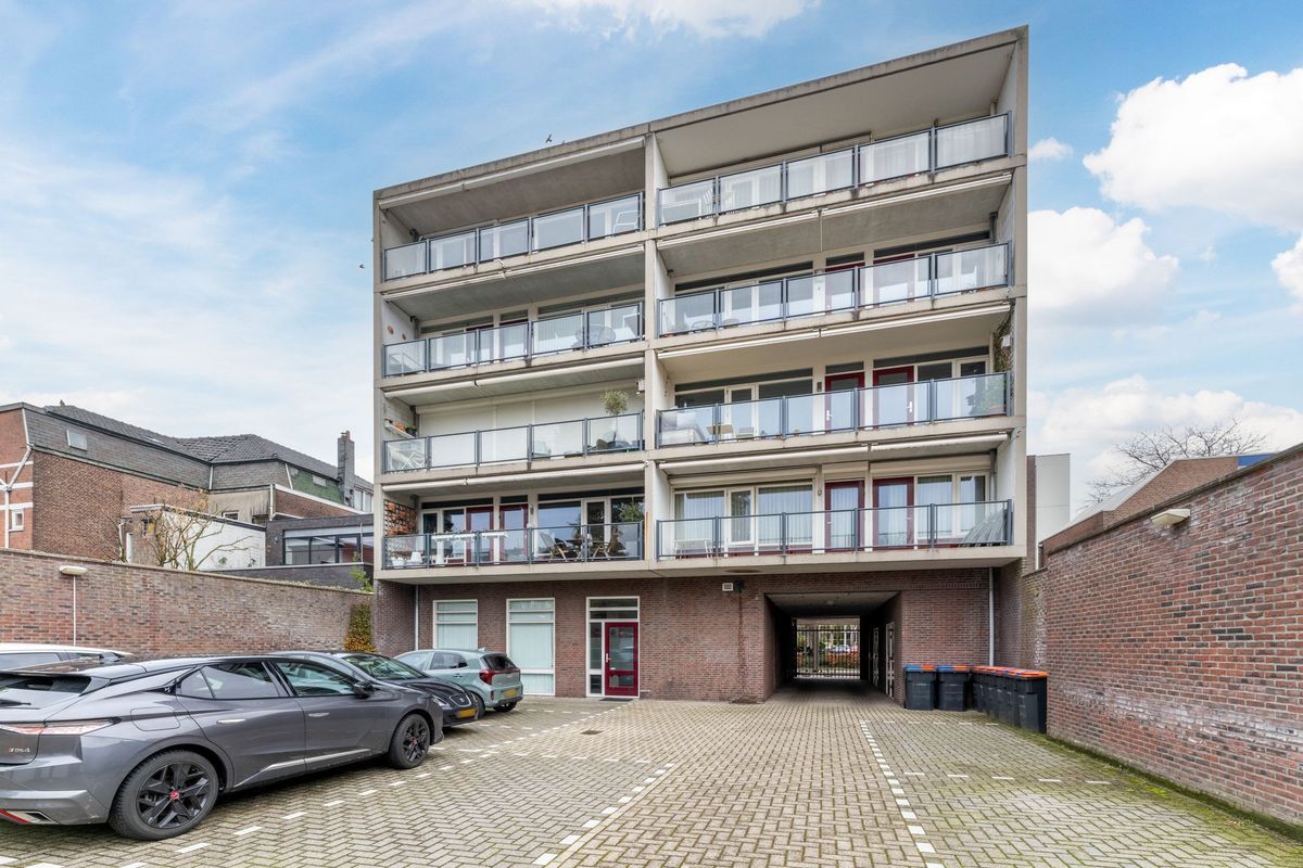 Bisschop Zwijsenstraat 29 - a Photo Blur 27