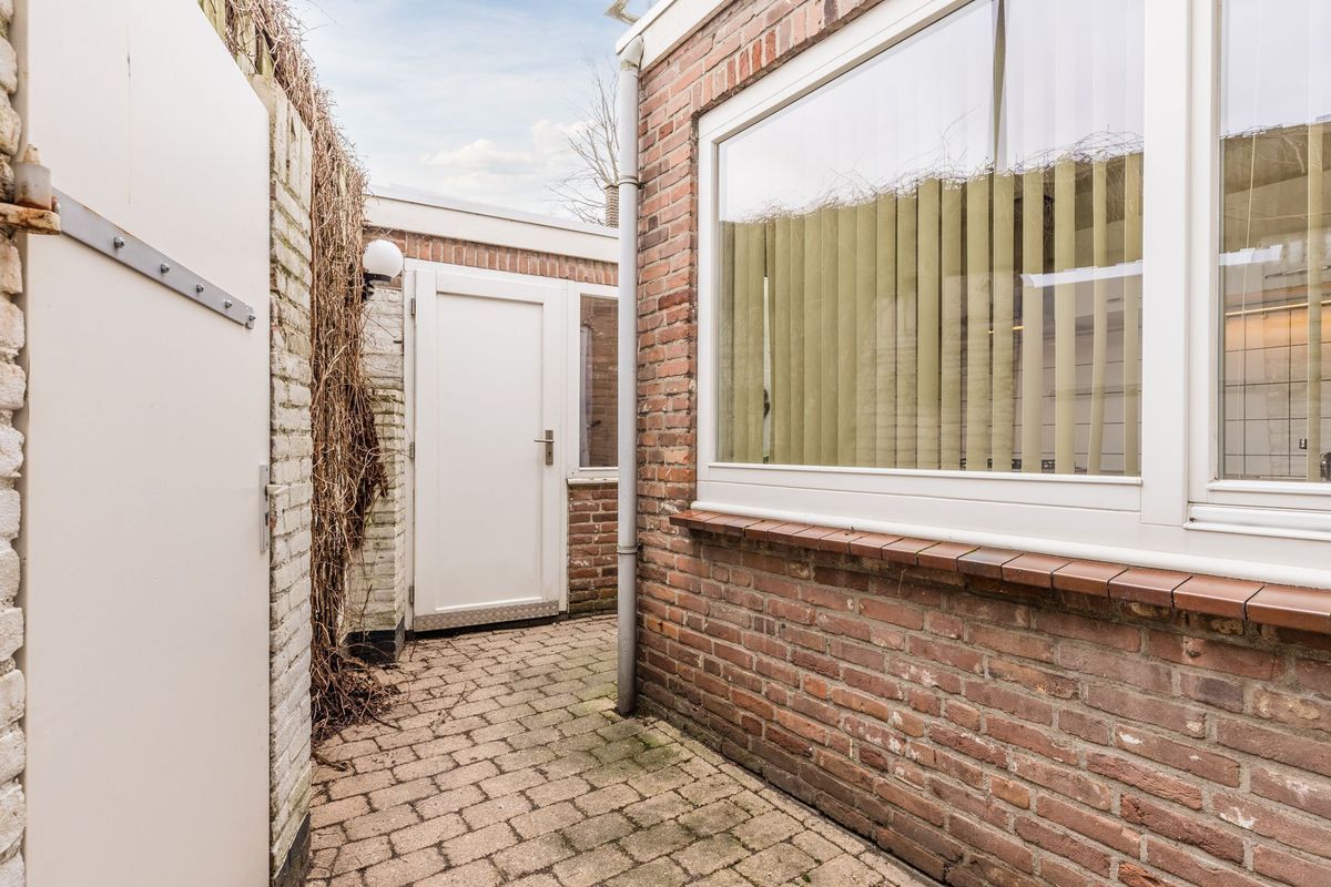 St. Antoniusstraat 11 Photo Blur 23