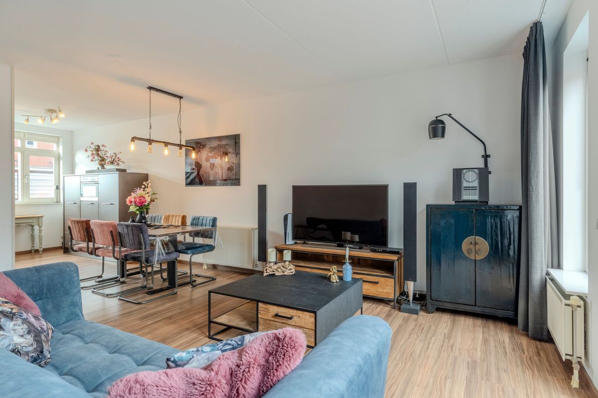 Voorschotenstraat 11 Photo Blur 2