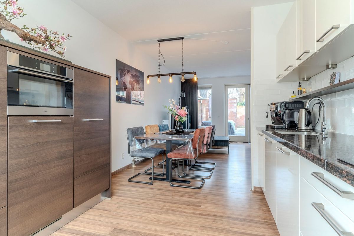 Voorschotenstraat 11 Photo Blur 9