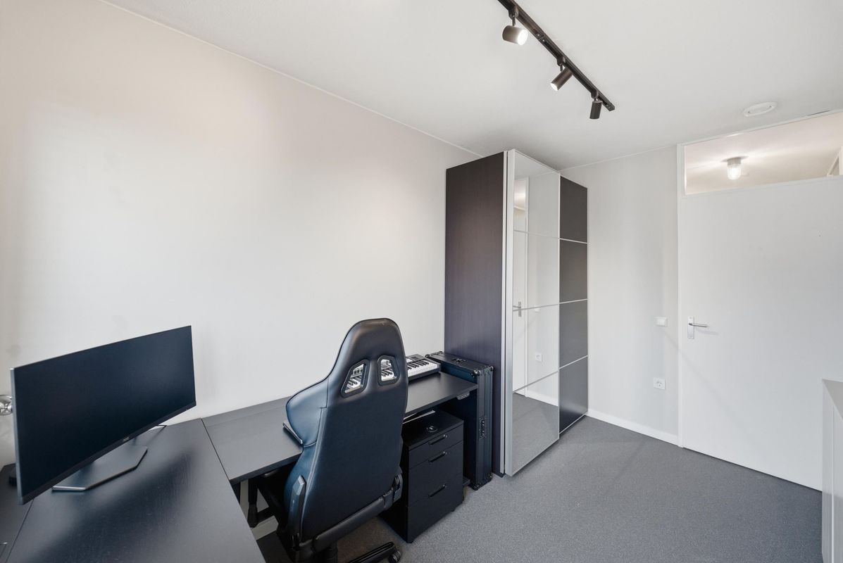 Dr. Ahaushof 36 Photo Blur 19