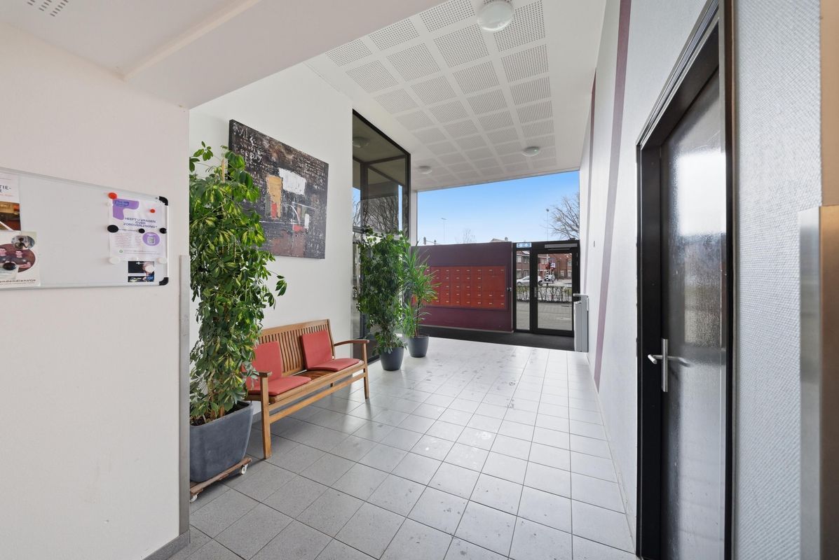 Dr. Ahaushof 36 Photo Blur 26