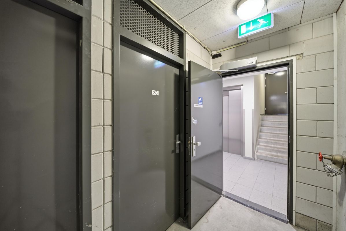 Dr. Ahaushof 36 Photo Blur 28