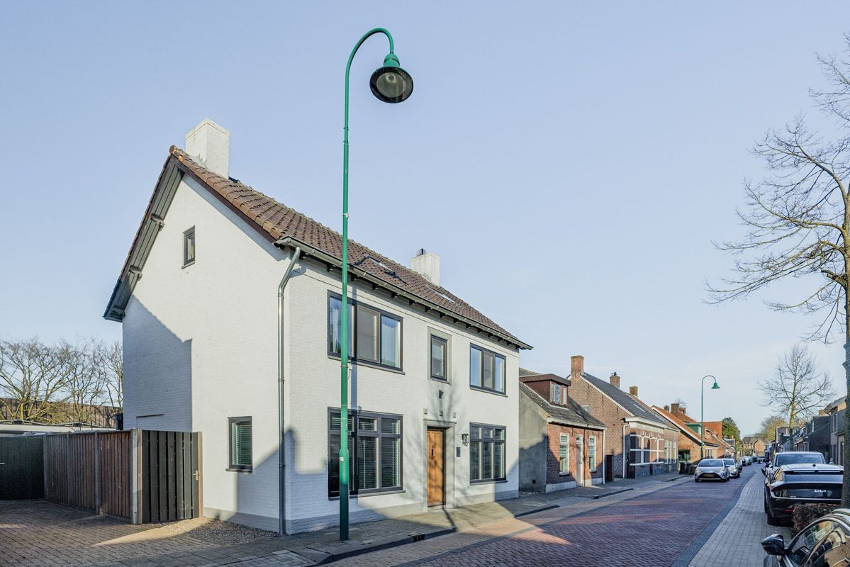 Oranjestraat 32 Photo Blur 80